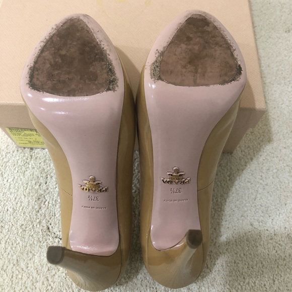 Prada Vernice Basic Patent Leather Pump Size 37.5 - Picture 3 of 4